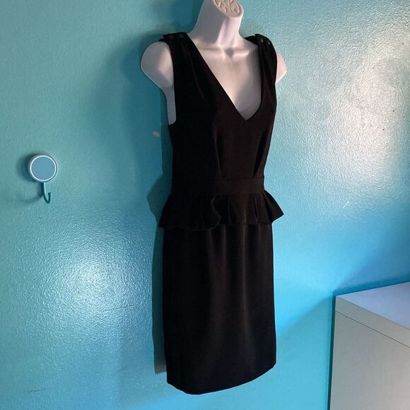 Maje Womens Size XS Black Sleeveless V-Neck Dress Size 1 Looks Unworn Rear Zip - Picture 1 of 8